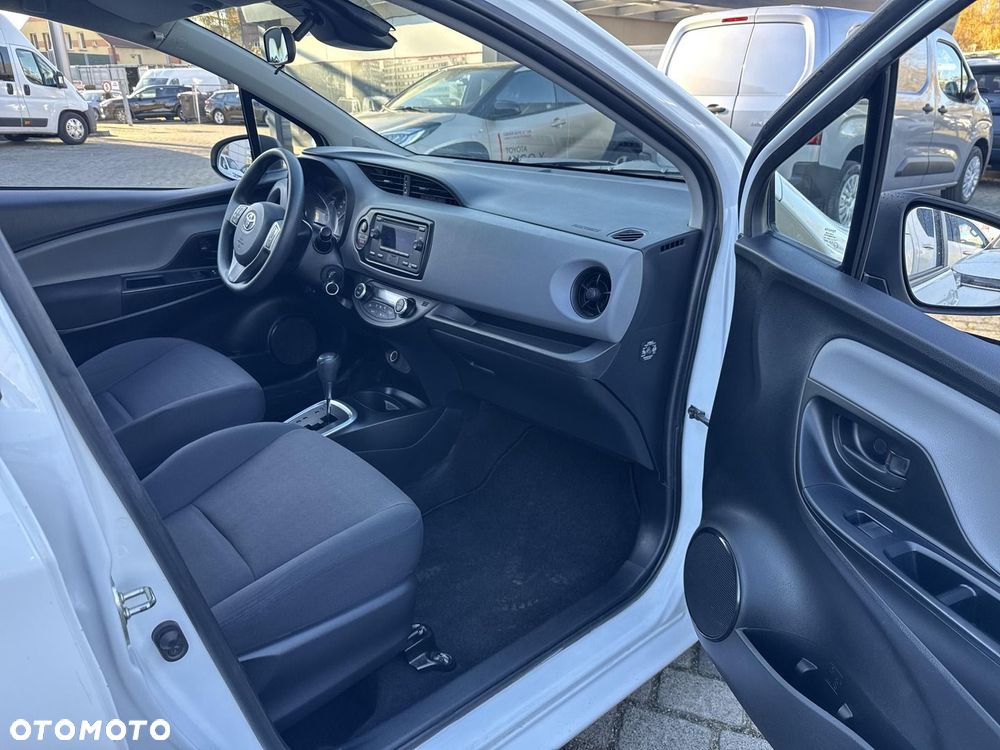 Toyota Yaris - 22