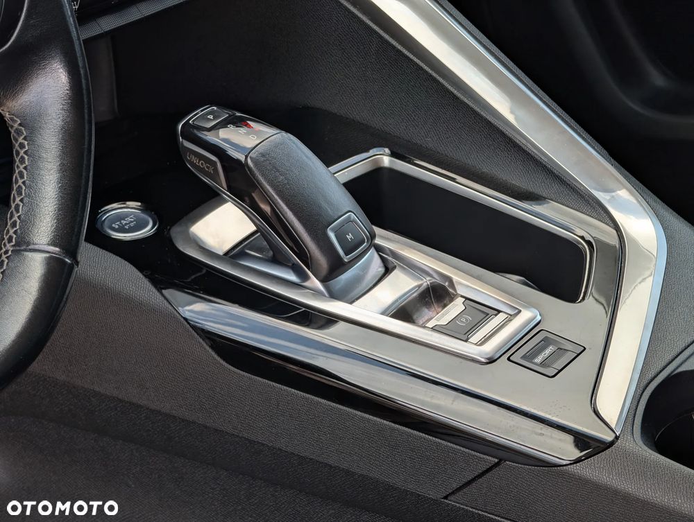 Peugeot 5008 BlueHDi 130 EAT8 Allure - 27