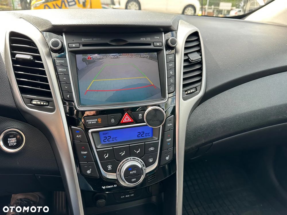 Hyundai i30 blue 1.6 CRDi Trend - 15