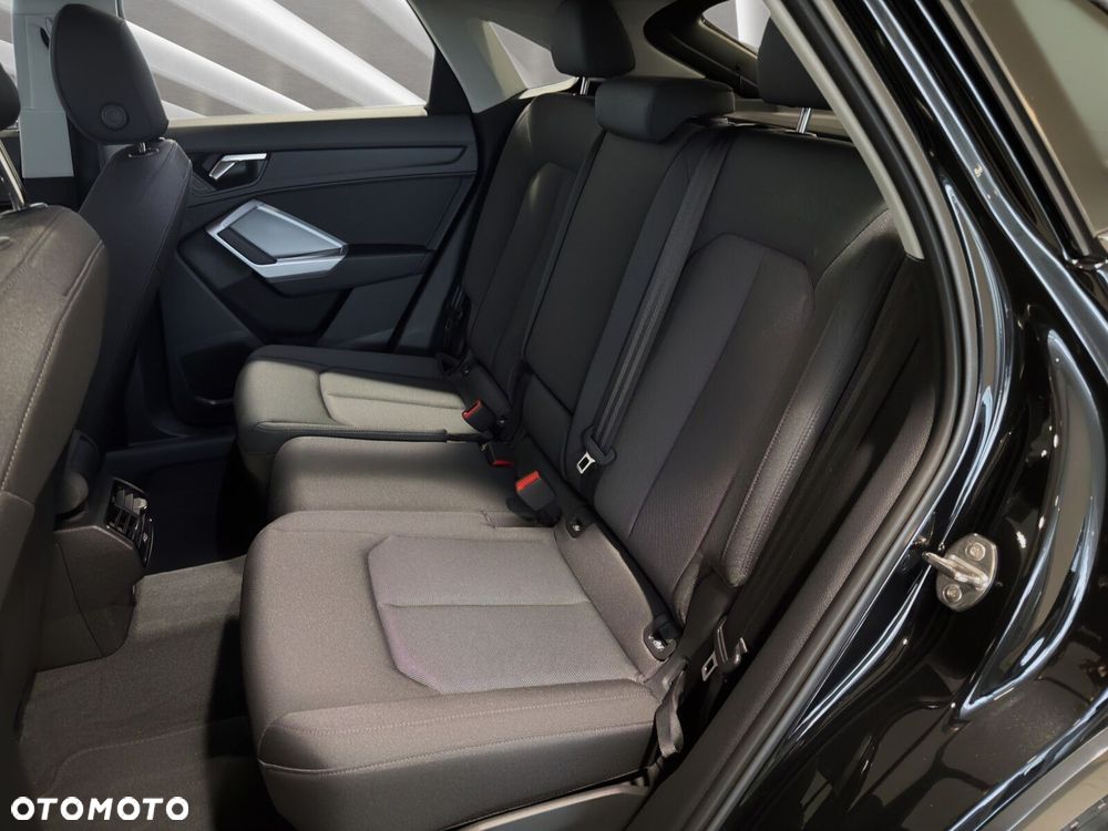 Audi Q3 - 24