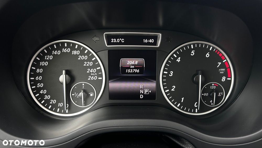 Mercedes-Benz Klasa B 220 4-Matic - 18