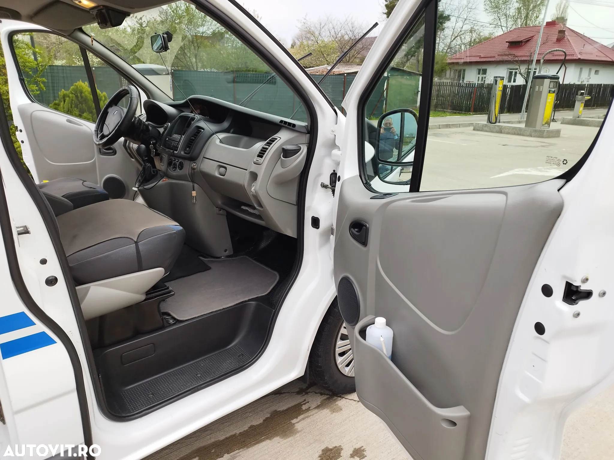 Renault TRAFIC - 10