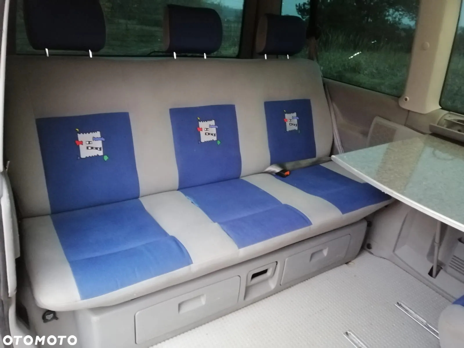 Volkswagen Multivan - 15
