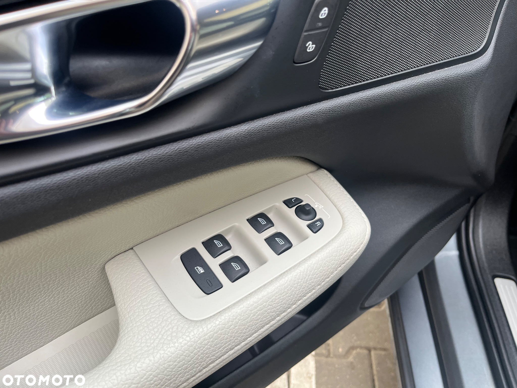 Volvo V60 T5 Geartronic Momentum Pro - 14