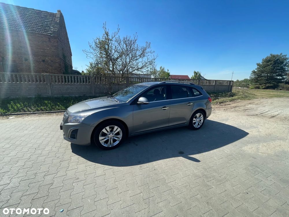 Chevrolet Cruze 1.7 D LT+ Premium - 4