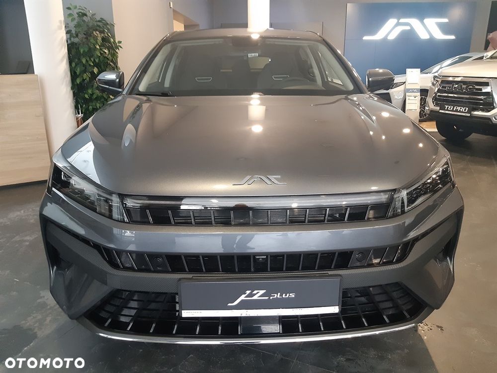 JAC J7 Plus CVT - 3