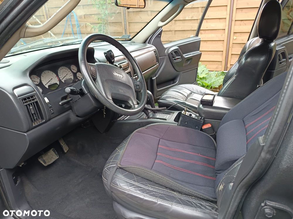 Jeep Grand Cherokee - 17