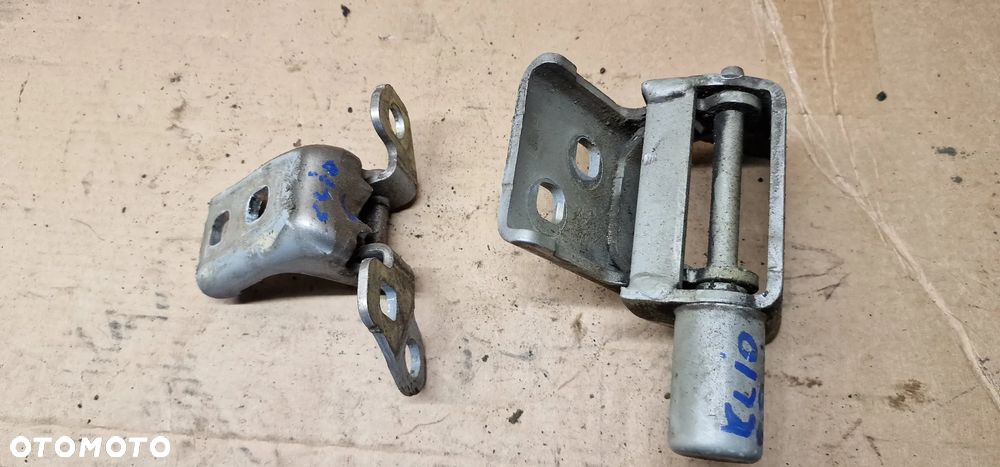 Zawias zawiasy drzwi prawy przód para Renault Clio III Lift - 1