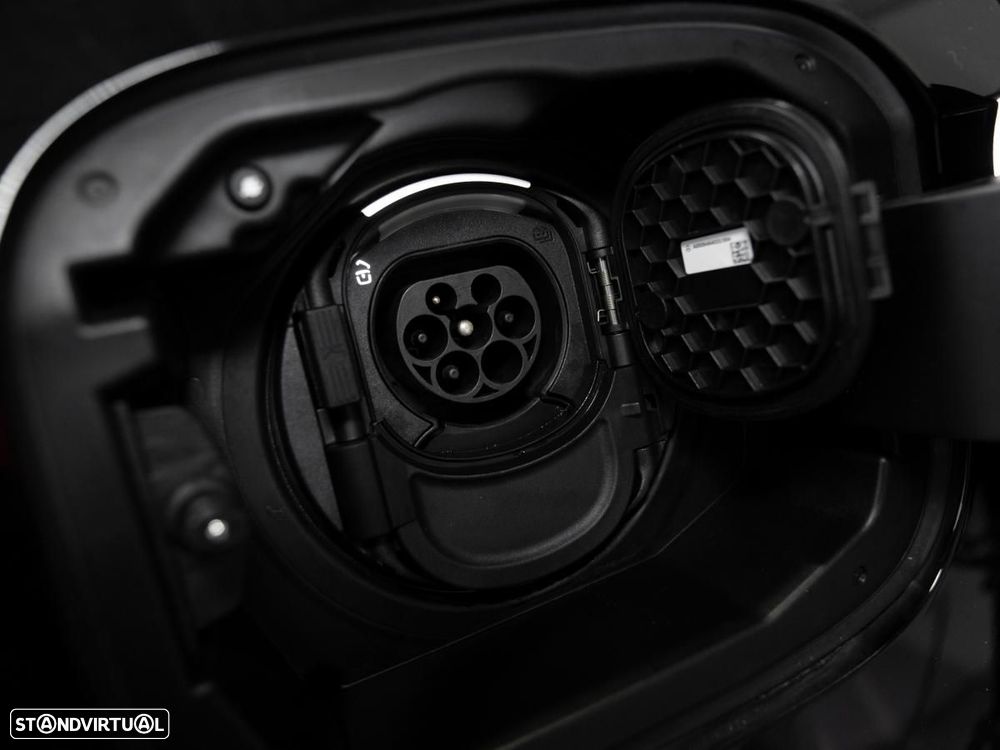 Mercedes-Benz A 250 e Progressive - 13