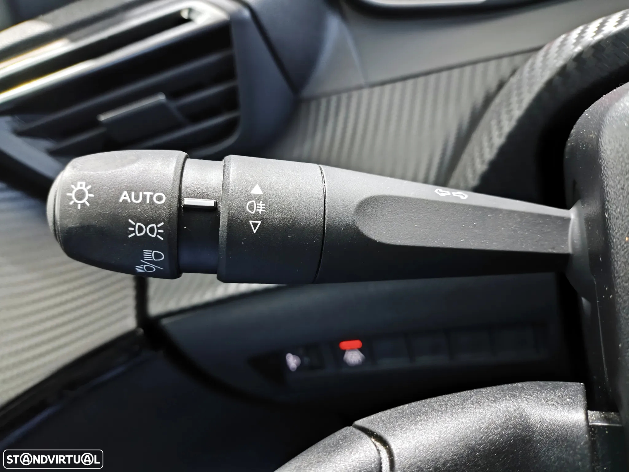 Peugeot 208 1.2 PureTech Active Pack - 21