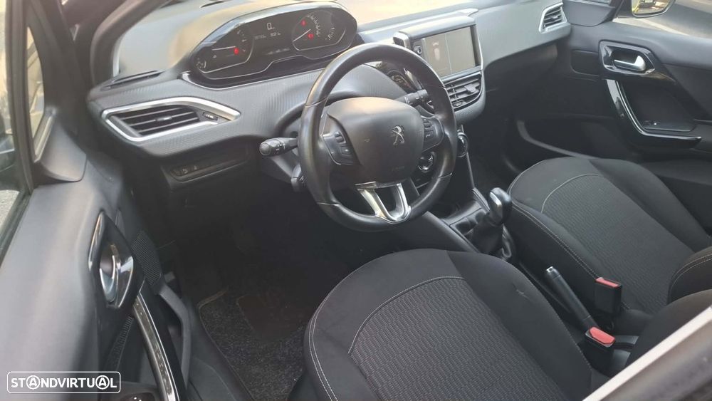 Peugeot 208 1.2 PureTech Style - 11