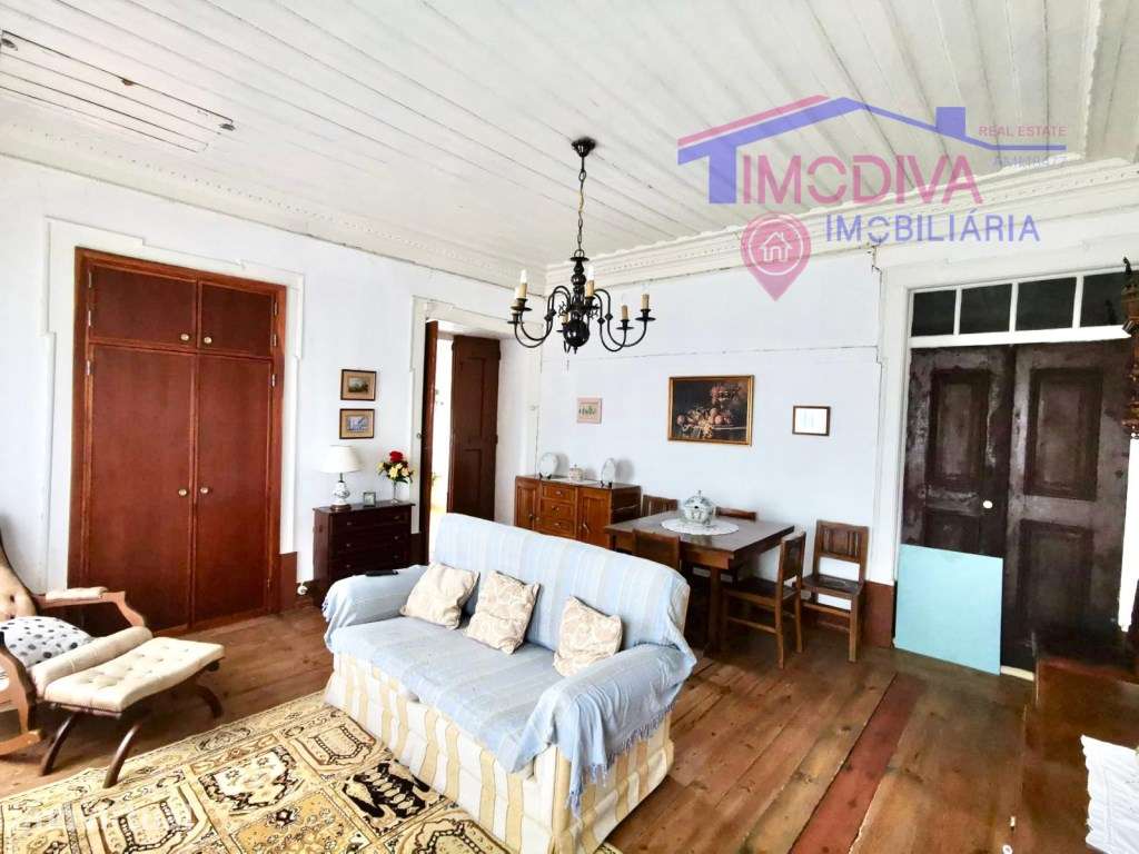 CASA SENHORIAL E TERRENO, CASTANHEIRA DE PERA - Grande imagem: 5/49
