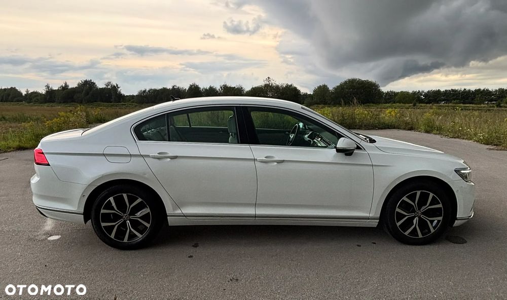 Volkswagen Passat 2.0 TSI Elegance DSG - 12