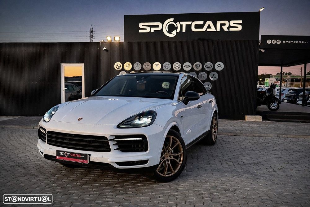 Porsche Cayenne Coupé E-Hybrid - 3