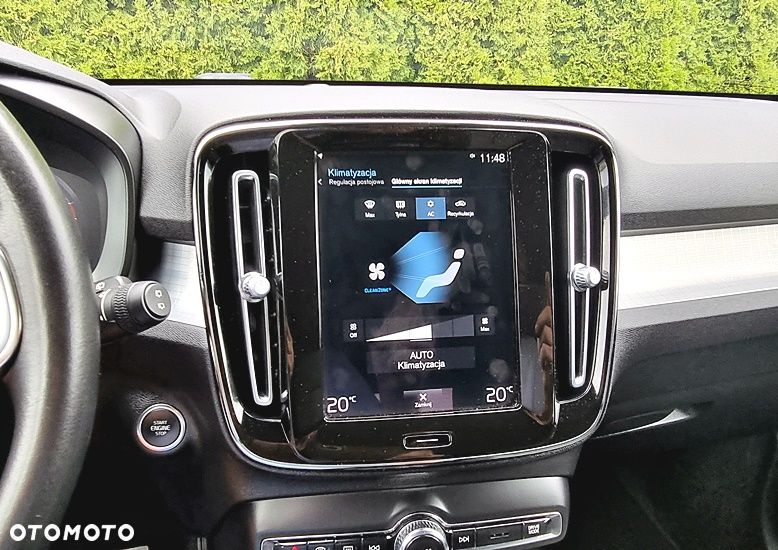 Volvo XC 40 B4 B DKG Ultimate Dark - 33