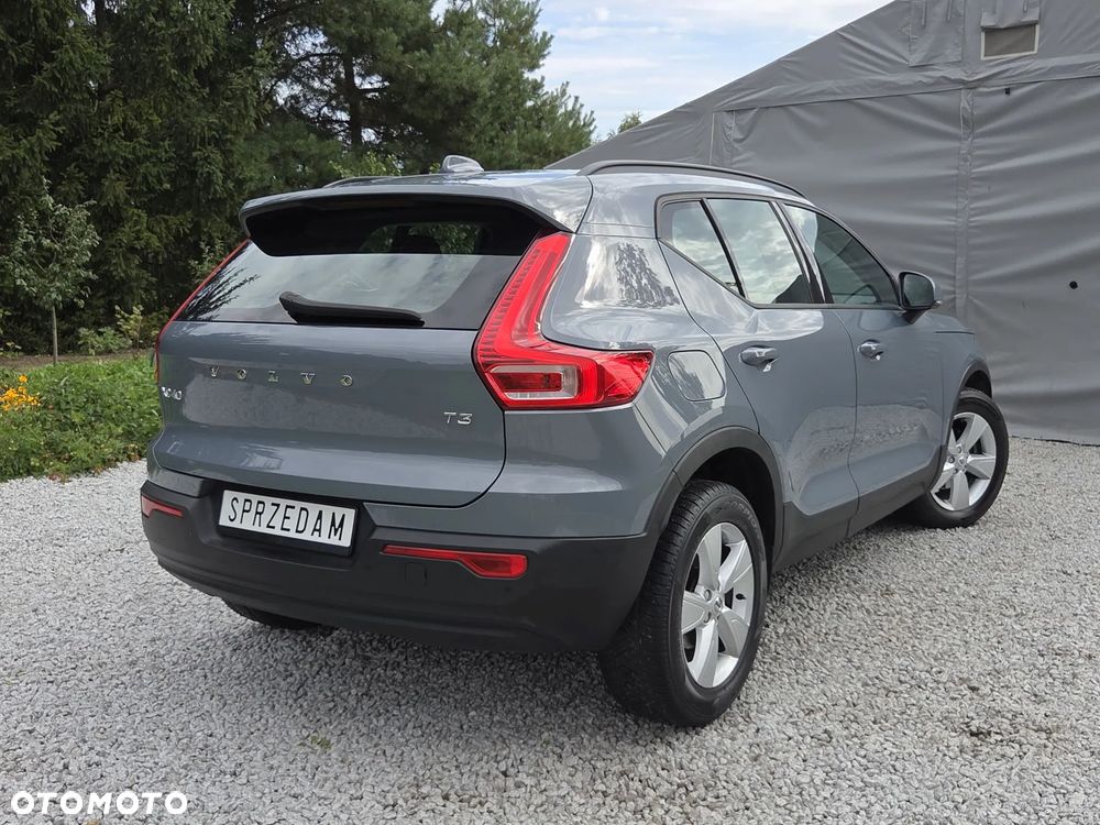 Volvo XC 40 T3 Momentum Core - 4