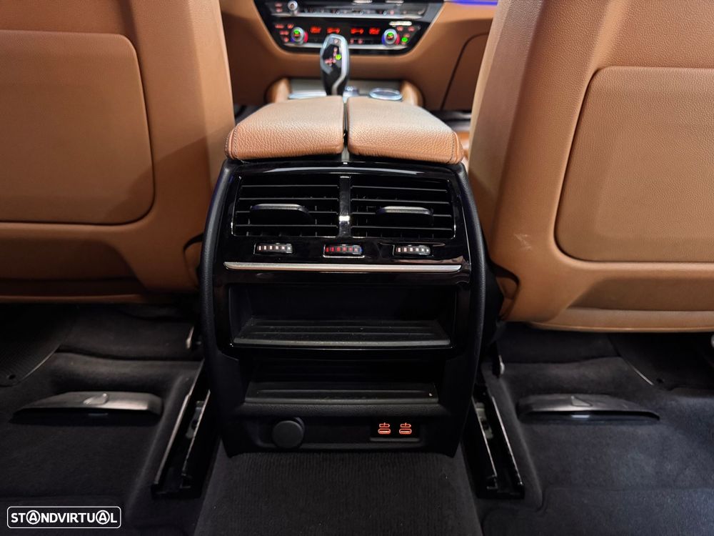 BMW 640 Gran Turismo d xDrive Pack M - 49