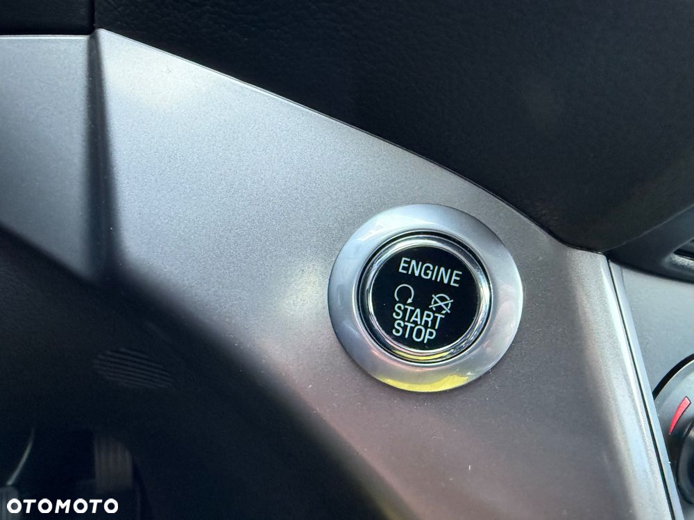 Ford Kuga 1.5 EcoBoost 2x4 Titanium - 25