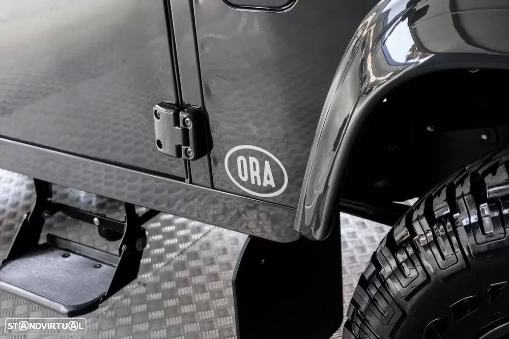 Land Rover Defender 90 SW 2.4 CRD S - 6