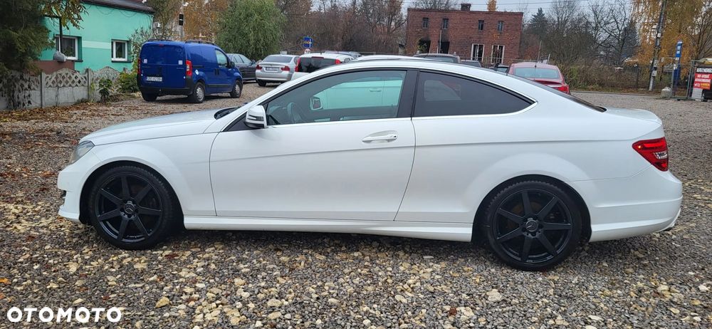 Mercedes-Benz Klasa C 180 (BlueEFFICIENCY) - 36