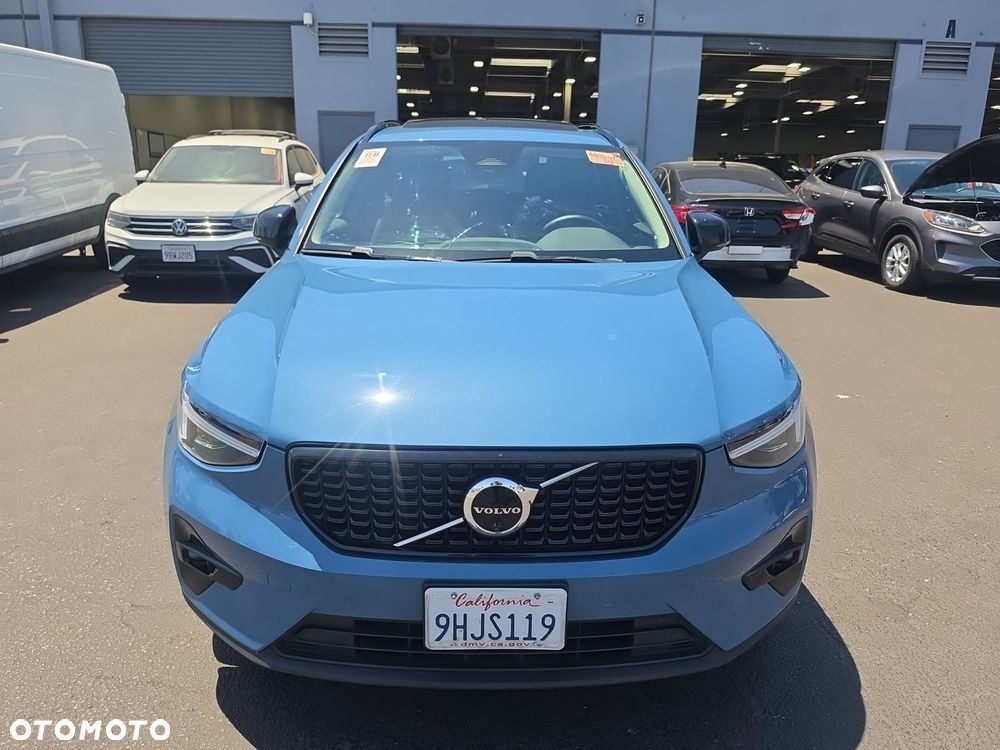 Volvo XC 40 B5 B AWD Ultimate Dark - 2