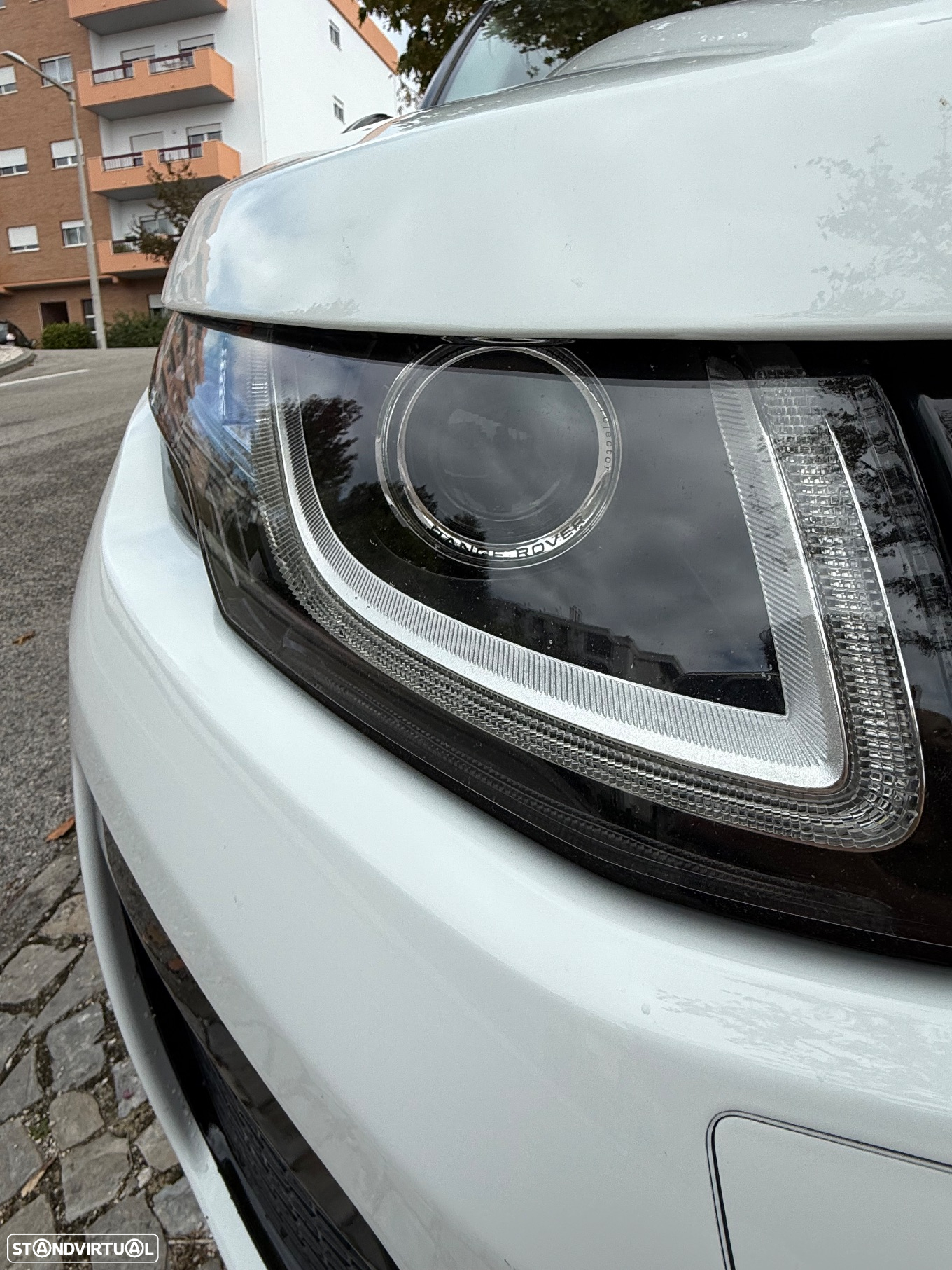 Land Rover Range Rover Evoque 2.0 D150 AWD R-Dynamic HSE Auto - 12