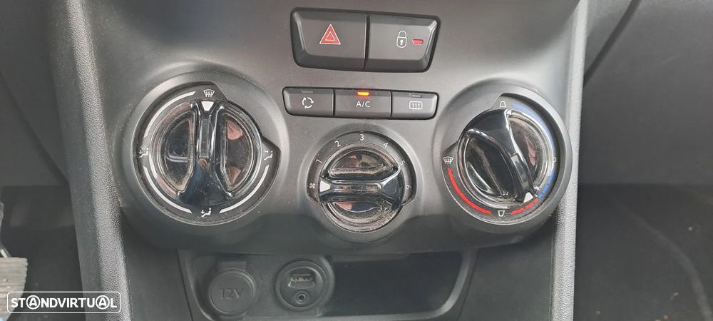 Peugeot 208 1.6 BlueHDi Style - 8