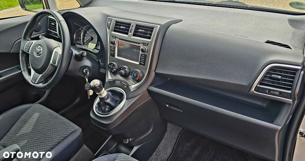 Toyota Verso S - 27