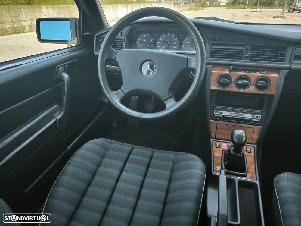Mercedes-Benz W201 (1982-1993) 190 E 1.8 - 23