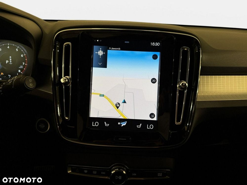 Volvo XC 40 - 23