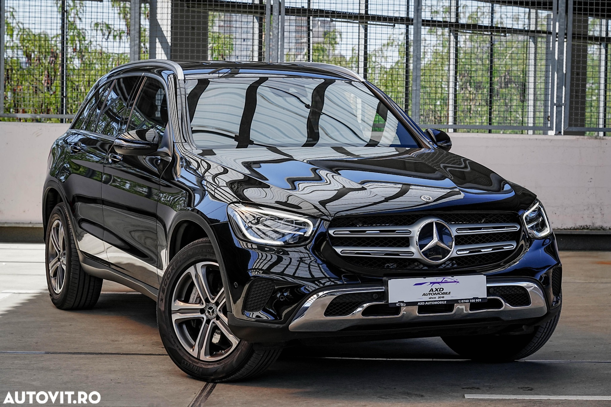 Mercedes-Benz GLC - 21