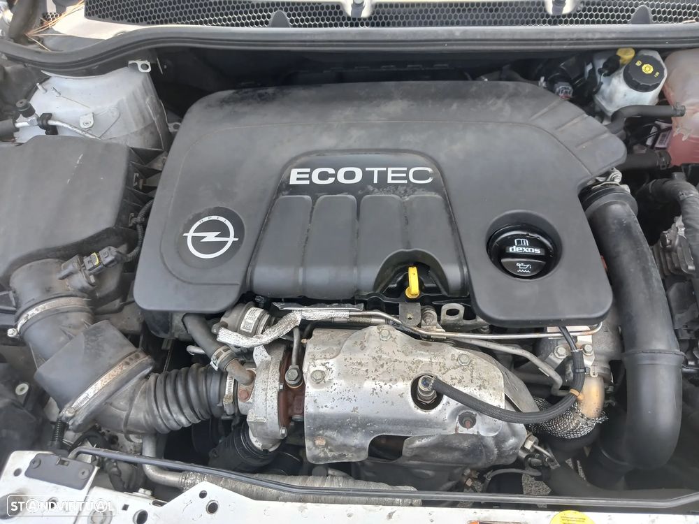Opel Astra Sports Tourer 1.6 CDTi Executive S/S - 24
