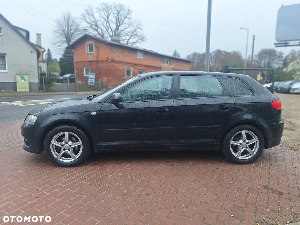 Audi A3 Sportback 1.6 FSI Ambition - 9
