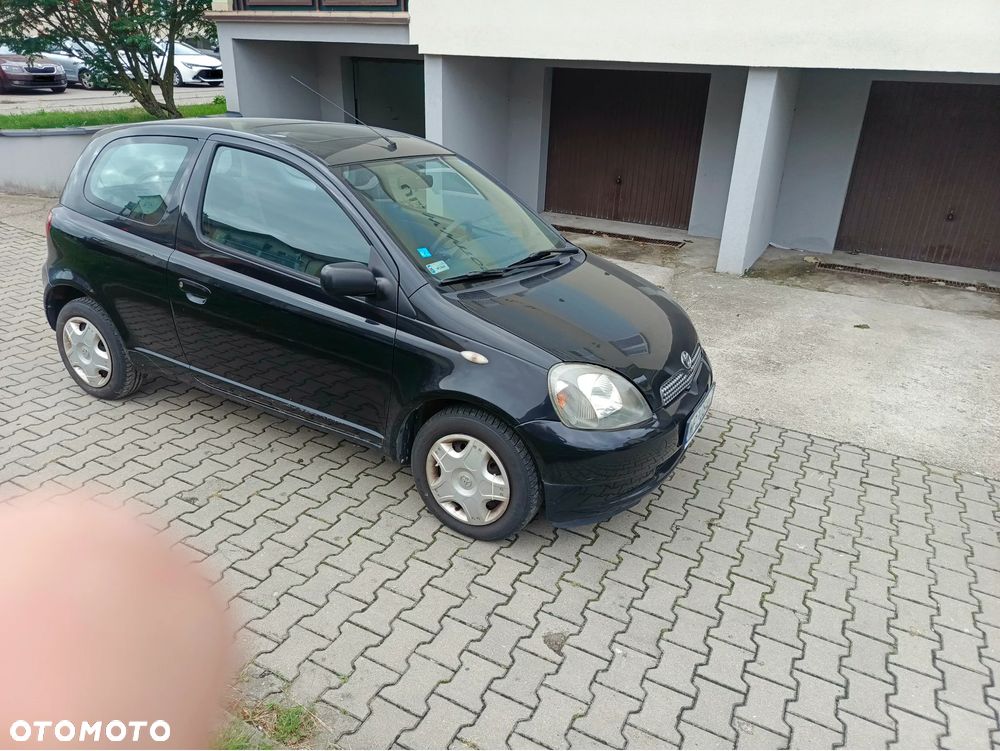 Toyota Yaris 1.3 - 7