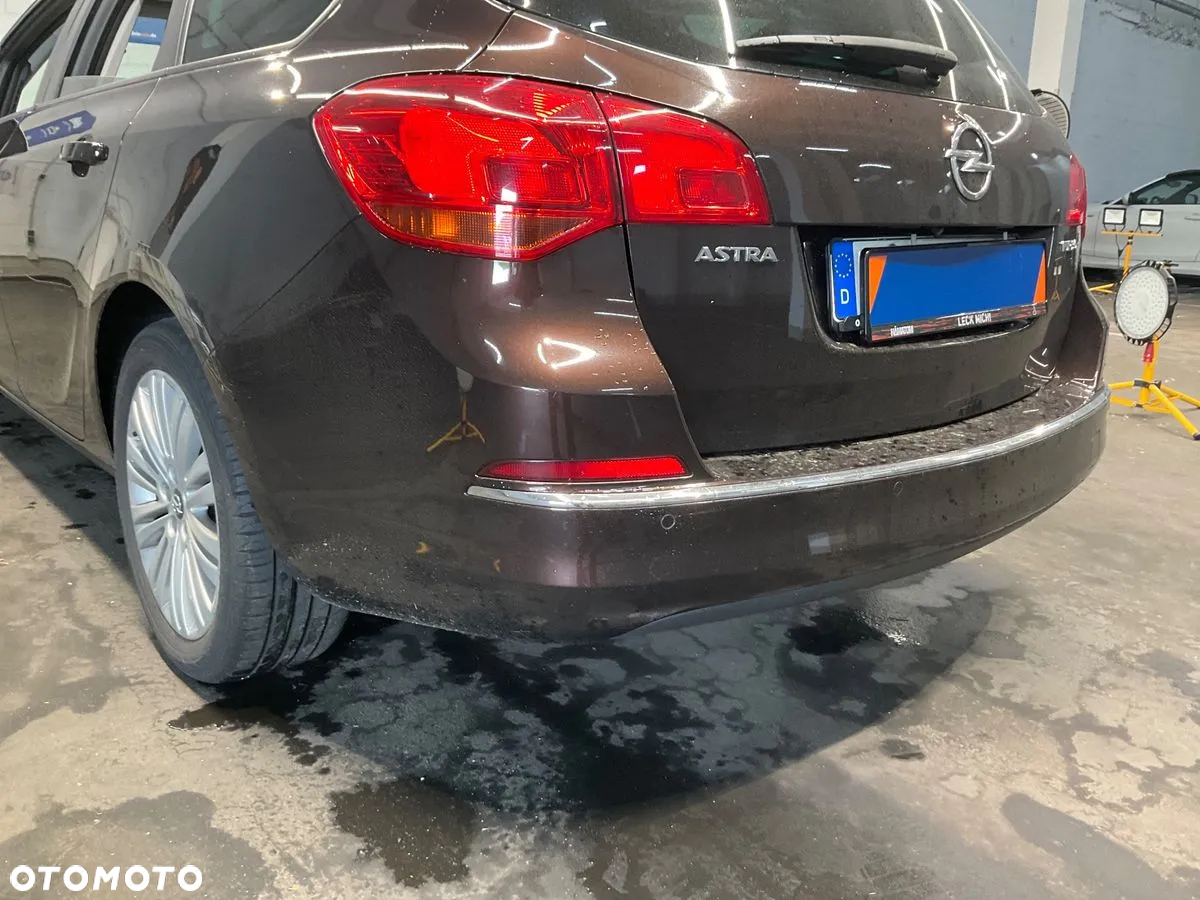 Opel Astra 1.4 Turbo Exklusiv - 11