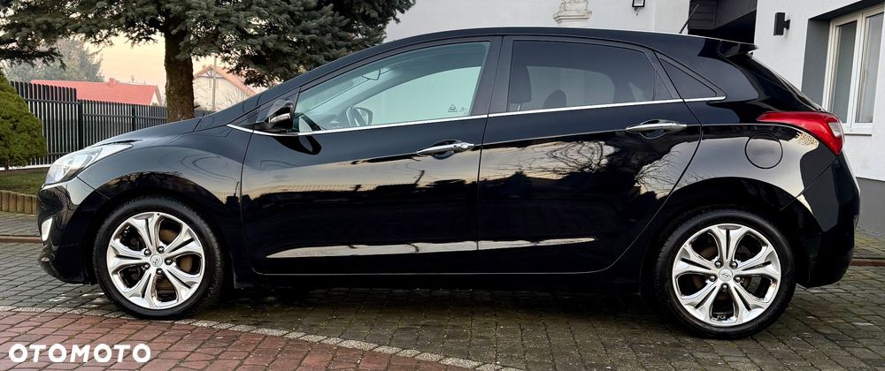 Hyundai i30 blue 1.6 CRDi Passion - 10