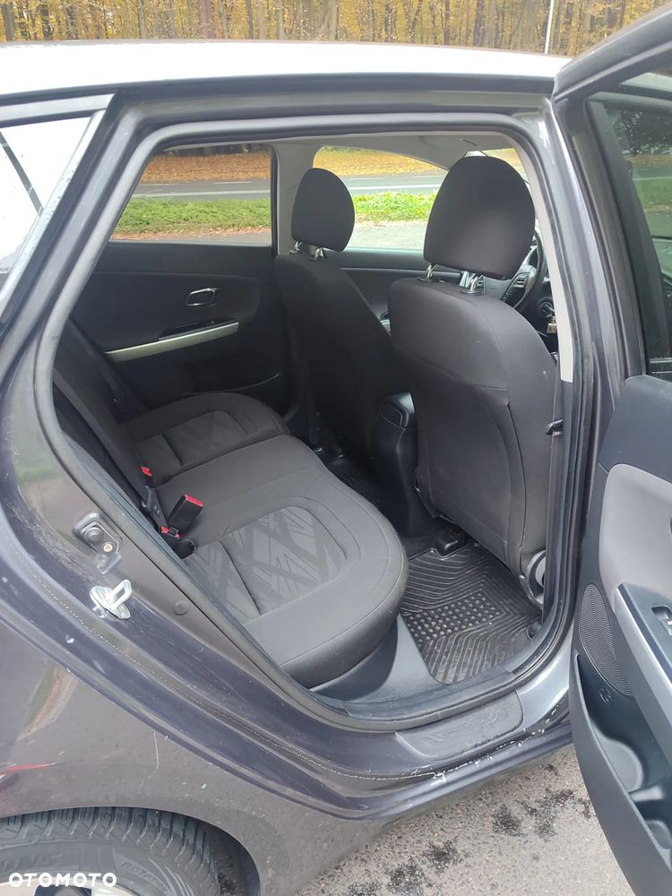 Kia Ceed - 5