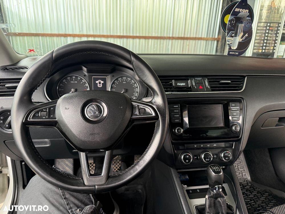 Skoda Octavia - 14
