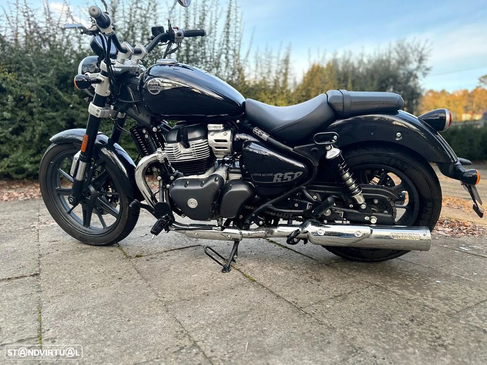 Royal Enfield Super Meteor 650 - 3