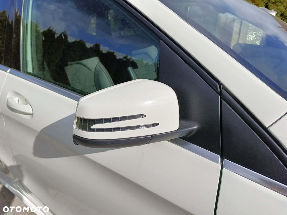 Mercedes-Benz Klasa B 200 (CDI) d 4Matic 7G-DCT AMG Line - 9