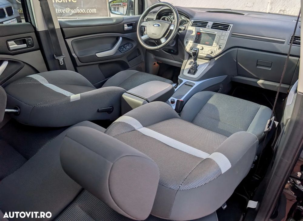 Ford Kuga - 12
