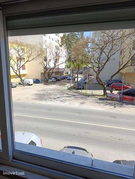 Apartamento t2 à venda na Avenida General Humberto Delgado, Paio Pires - Grande imagem: 5/12