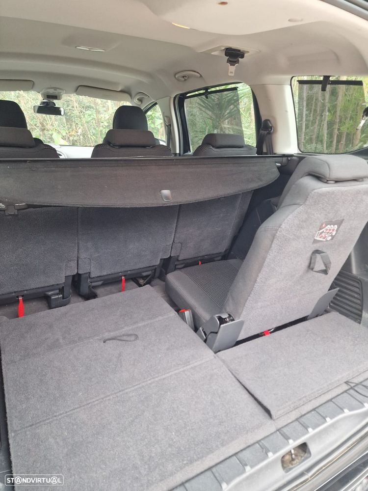 Peugeot 5008 1.6 HDi Executive JLL17 - 10