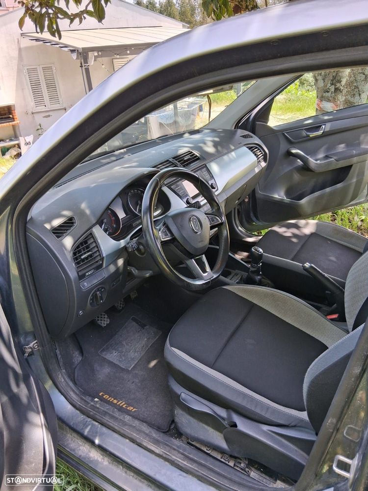 Skoda Fabia ver-1-0-style - 9