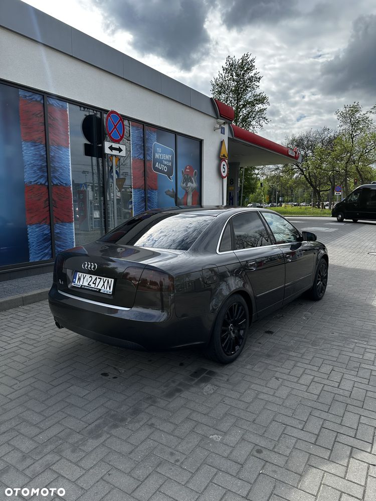 Audi A4 Limousine - 7