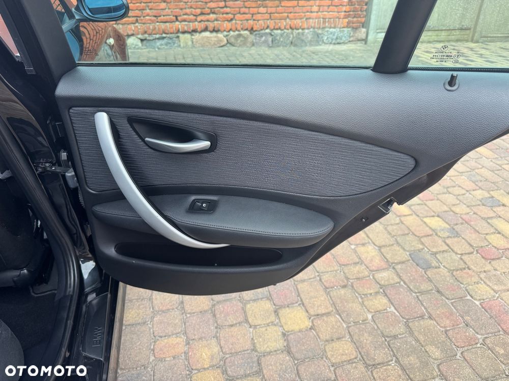 BMW Seria 1 120d - 17