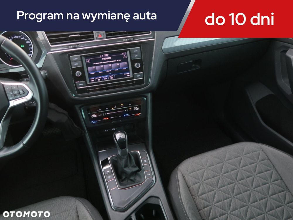 Volkswagen Tiguan - 10