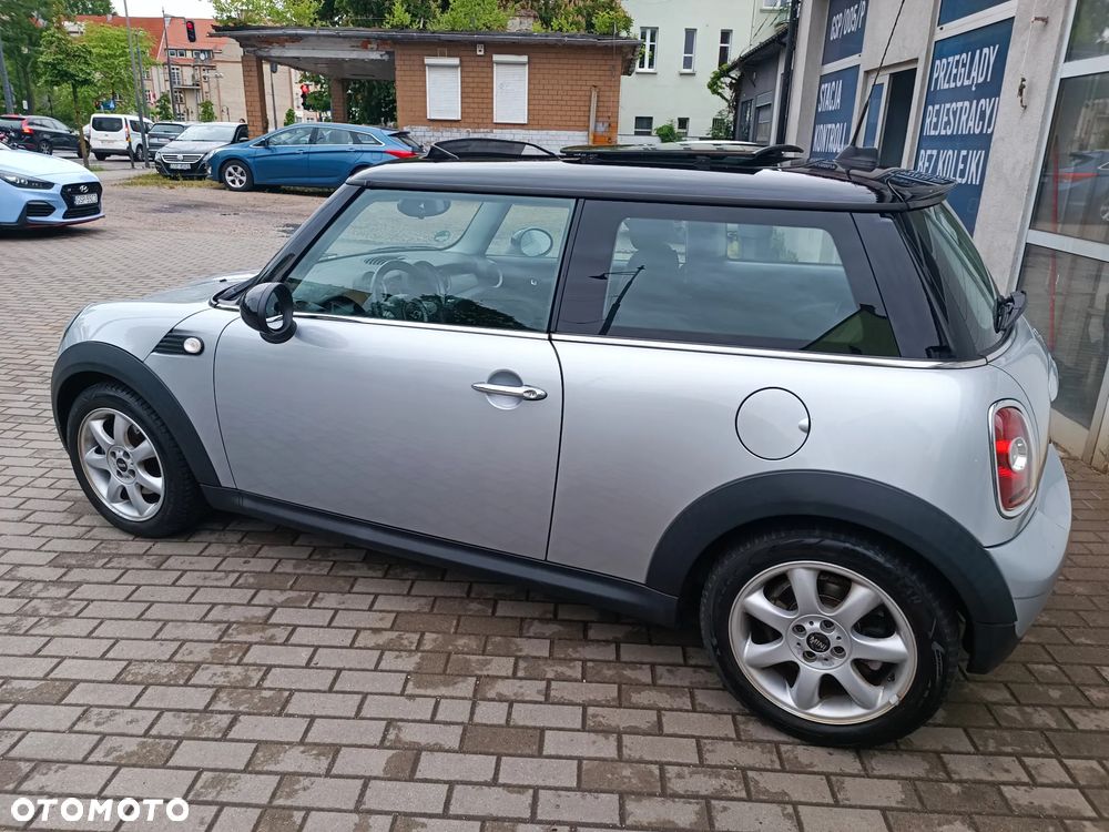 MINI Cooper Standard - 4