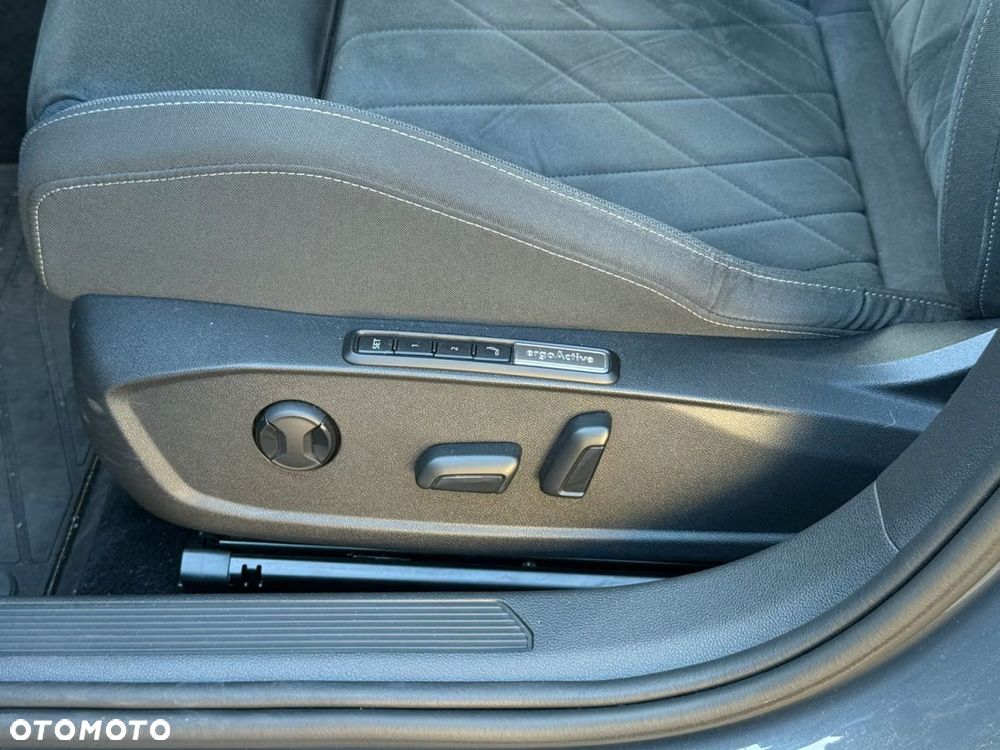 Volkswagen Golf 1.4 TSI Plug-In Hybrid Style DSG - 22