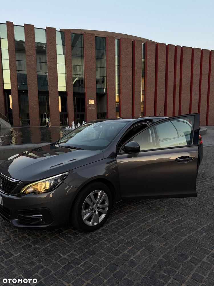 Peugeot 308 1.5 BlueHDi Allure S&S EAT8 - 8